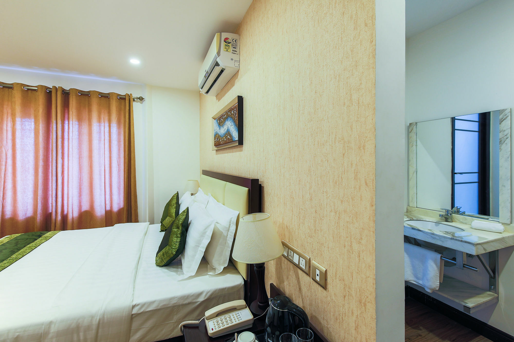 Treebo Trend Adrak Hotel 3*